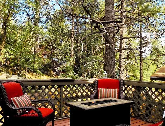Location! Nature Lovers Getaway - Close To Historic Downtown