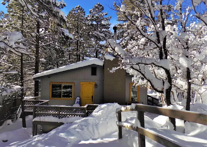 Location! Nature Lovers Getaway - Close To Historic Downtown